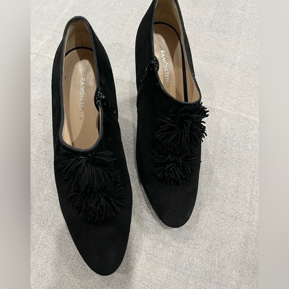 [8.5]RamonTenza Black Women's Pointy Suede Leather Ankle Heels Boots - Picture 2 of 8